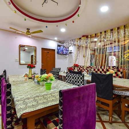 Airport Sky Inn Homestay Jaipur Exteriör bild
