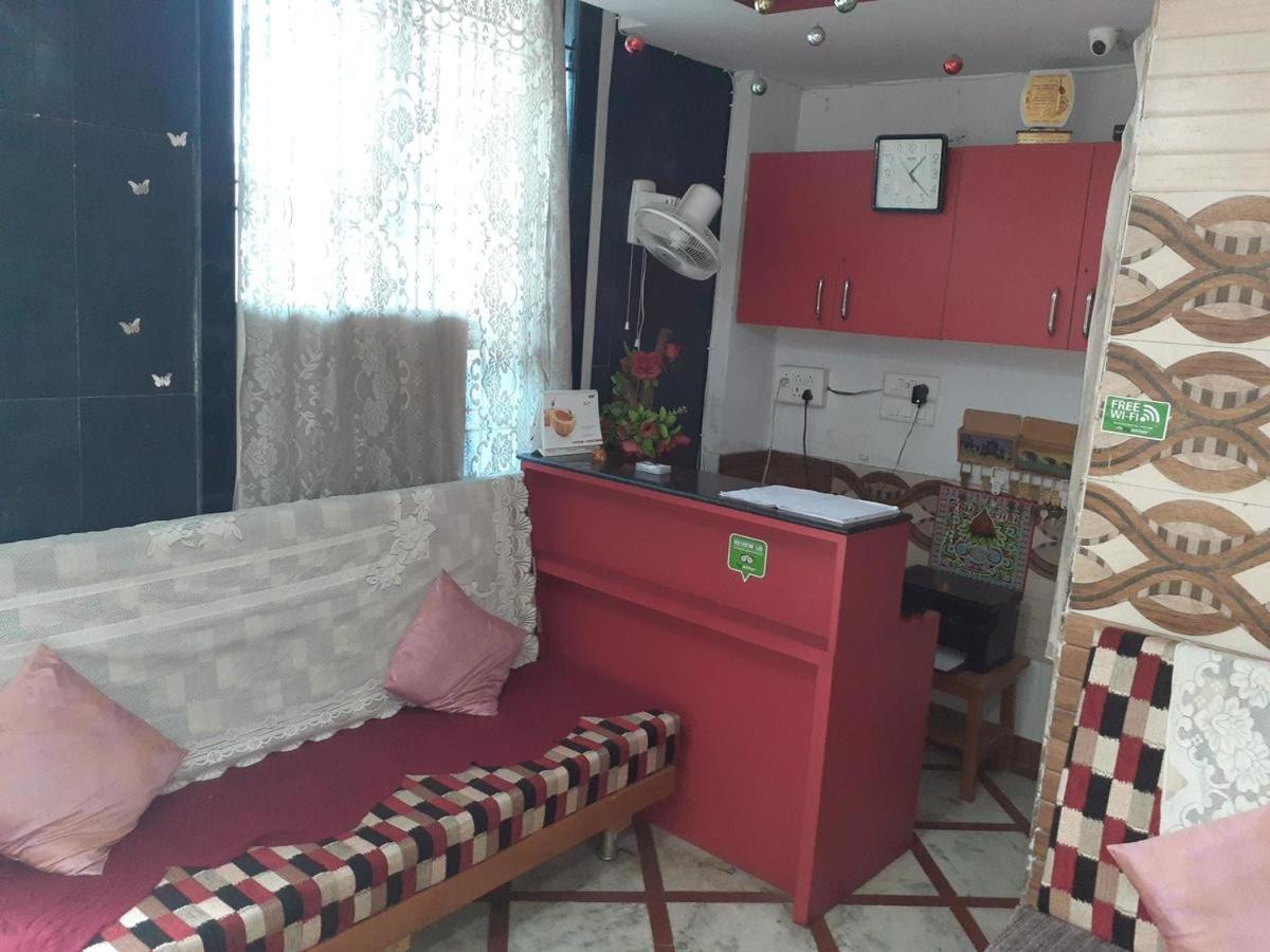 Airport Sky Inn Homestay Jaipur Exteriör bild